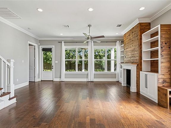 3rd image of 10 Magnolia Pl