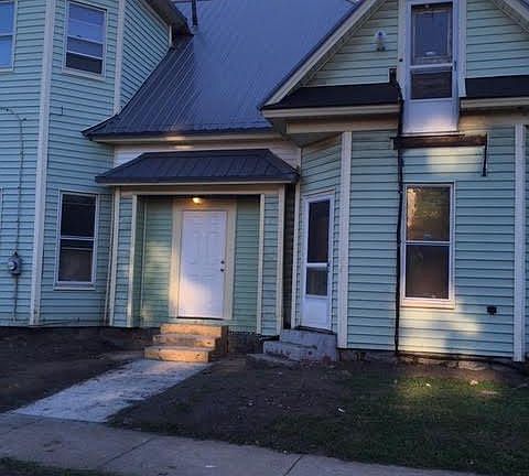 3rd image of 31 E Tallmadge Ave APT 8