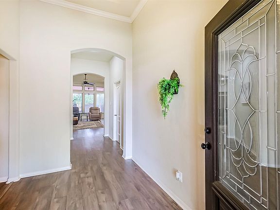 2nd image of 4718 Sedgewood Dr