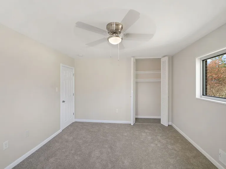 10619 Weymouth St #201 — Photo 17