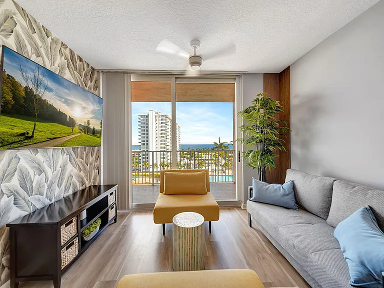 3020 NE 32nd Ave #1017 — Photo 9