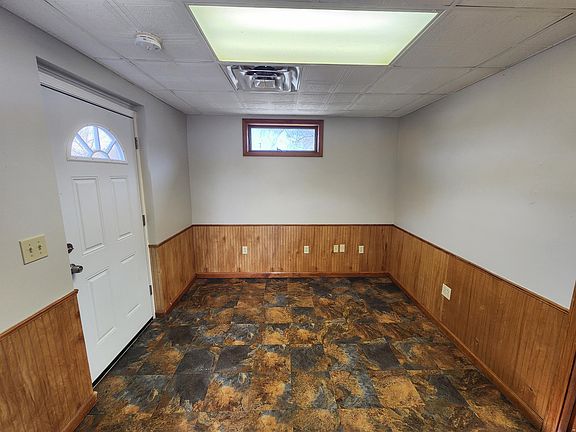 5th image of 1540 Lincoln Way