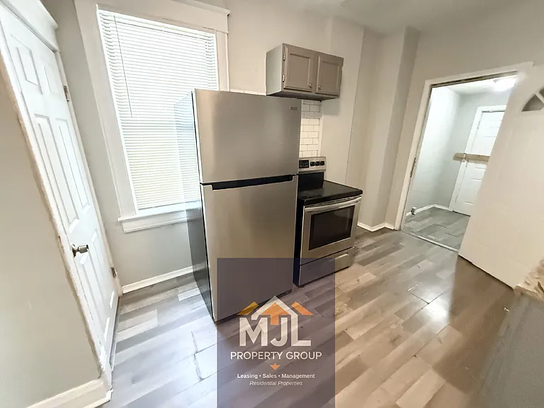 503 Monroe Ave — Photo 11