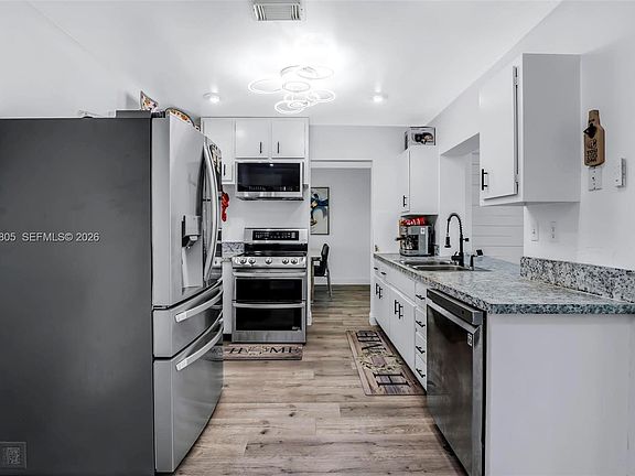 5th image of 6810 NW 74th Pl