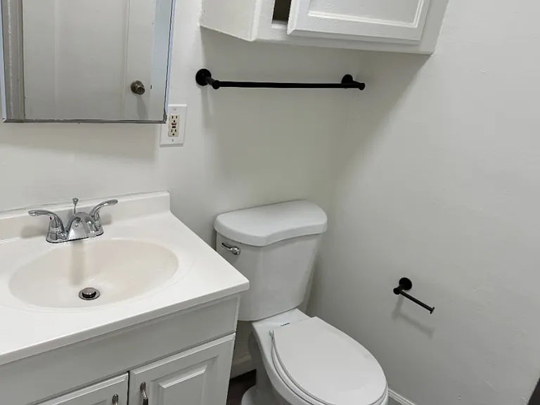 720 Crenshaw Blvd #6 — Photo 6