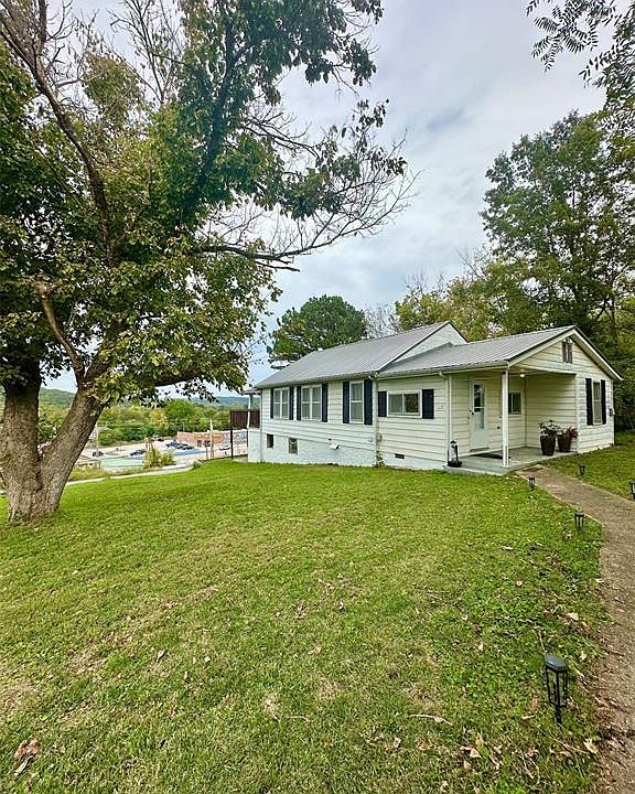 1st image of 115 Bluff Cir