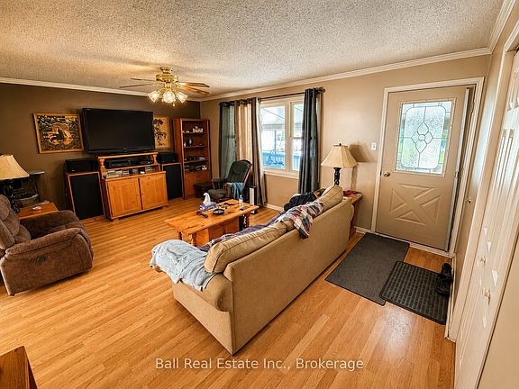5th image of 51 Cameron Rd