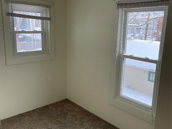 cedar-rapids-iowa-443556854 picture