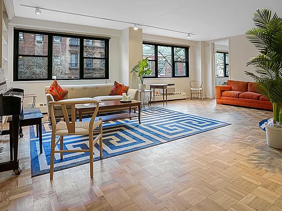 3rd image of 210 E 15th St #3PR