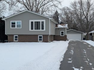 1S085 Valley Rd, Lombard, IL 60148