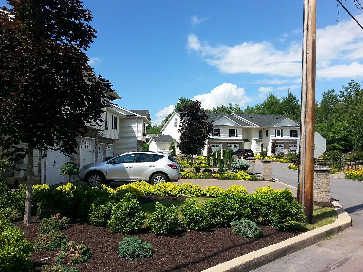 353 Orchard St — Photo 3