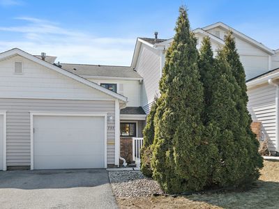 735 Shoreline Cir, Schaumburg, IL, 60194