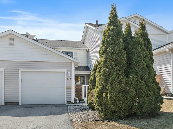 735 Shoreline Cir, Schaumburg, IL 60194