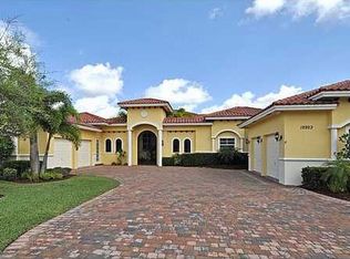 12923 Grand Oaks Dr, Davie, FL 33330