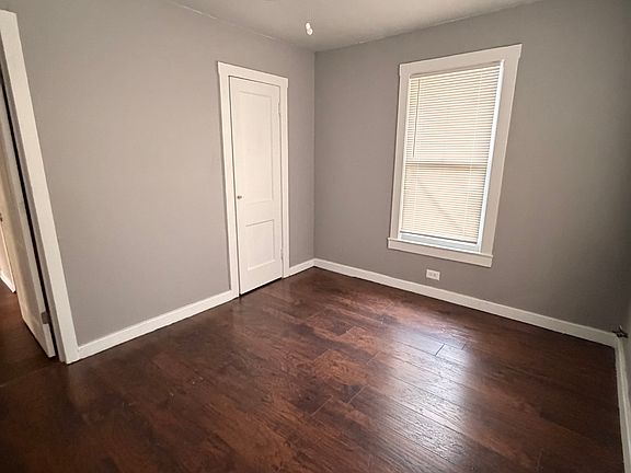 5th image of 512 Naylor St