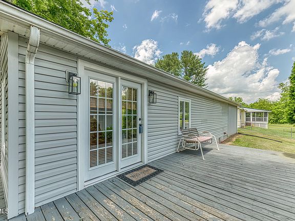 5th image of 100 Grubb Ln