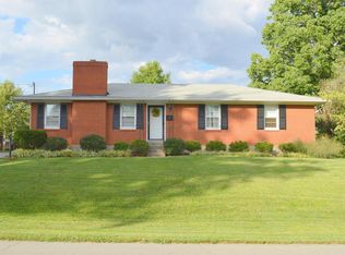 1705 Applewood Ln, Graymoor Devondale, KY 40222