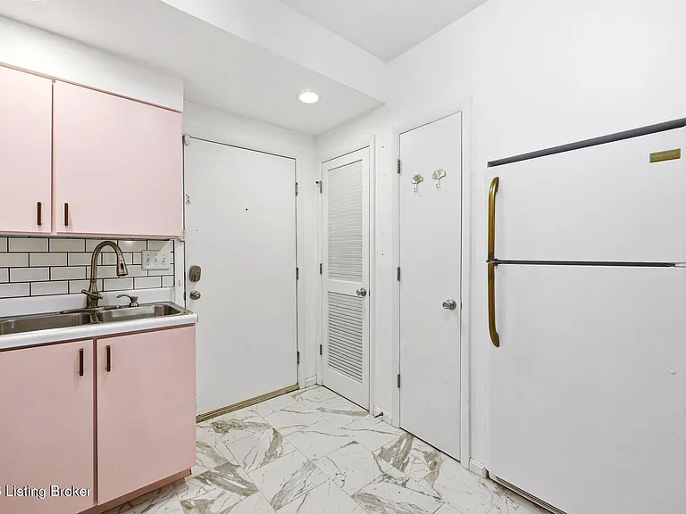 2745 Grinstead Dr #103 — Photo 21
