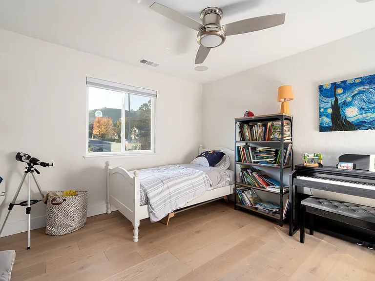 1778 La Playa Dr — Photo 16