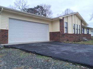 107 Edmond Dr, Oliver Springs, TN 37840