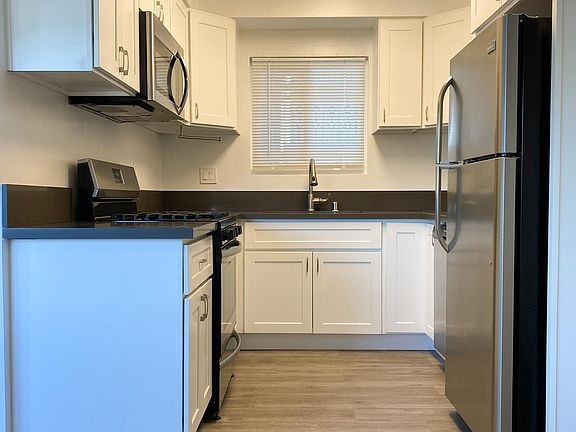 4th image of 3690 Jasmine Ave APT 7