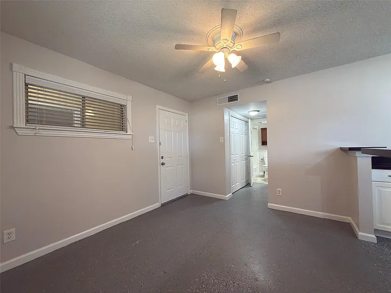 1502 Heights Blvd #13 — Photo 3
