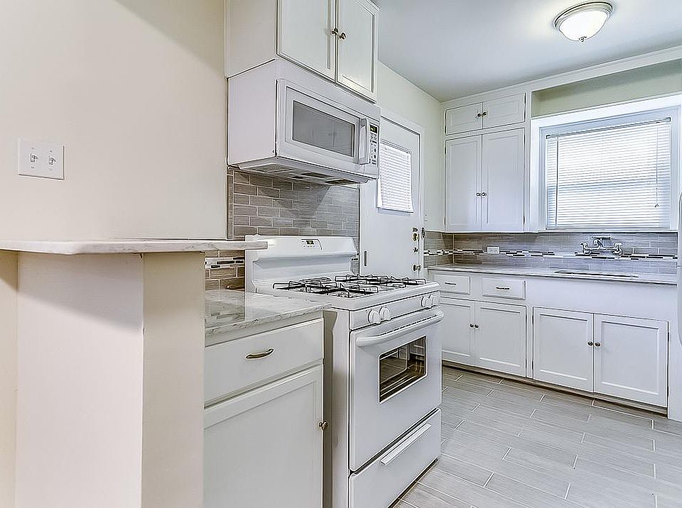 1st image of 5411 Amherst Cir #1663816