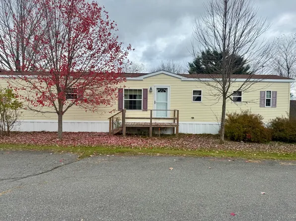 2 Marion Ln, Bucksport, ME 04416