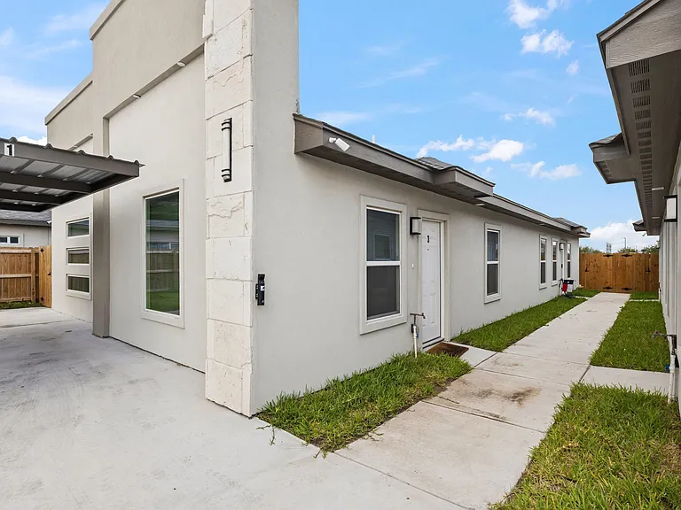 1802 W Violet Dr #2 — Photo 16