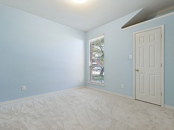 5th image of 1524 Summerfield Dr