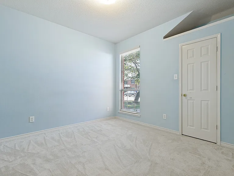 1524 Summerfield Dr — Photo 7