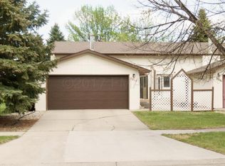 3014 18th St S, Fargo, ND 58103