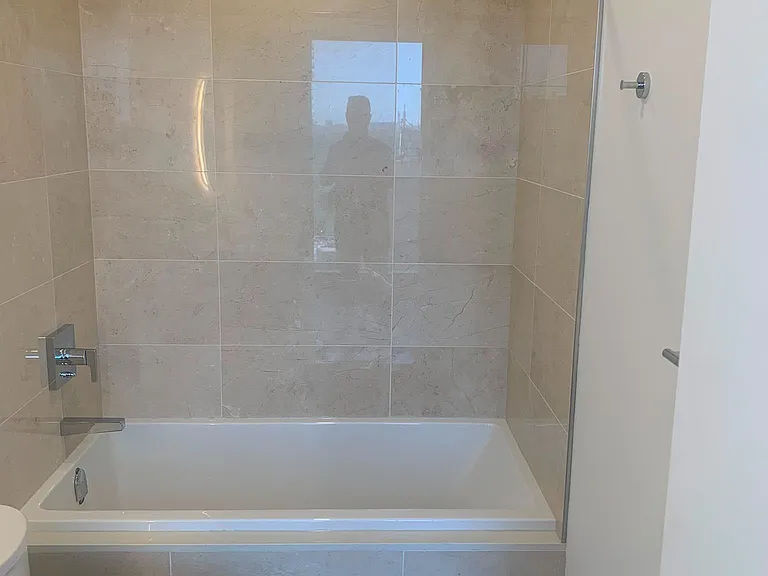 1315 Bay St #1501 — Photo 18