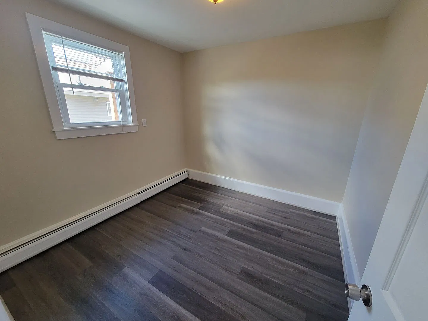 305 Amherst St — Photo 3