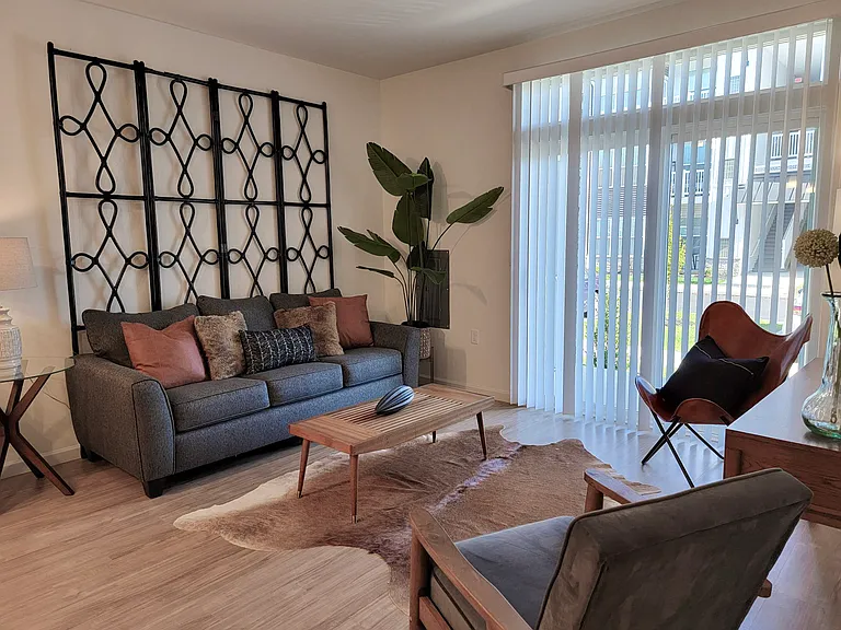 Park West Apartments — Photo 47