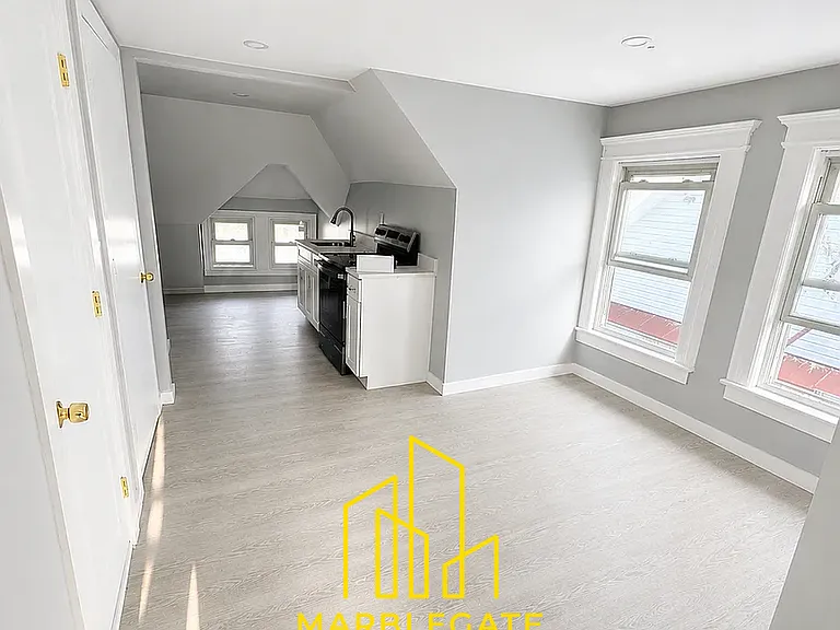 899 S 19th St #33 — Photo 3