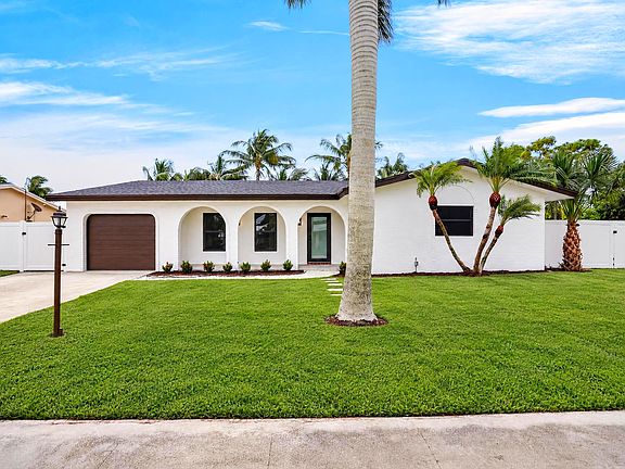 3rd image of 1798 SW 10TH Street