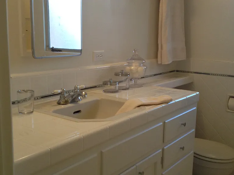 310 Mockingbird Ln #E — Photo 17