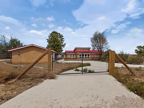 4th image of 72 Aspen Rd