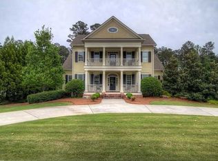 360 Highgrove Dr, Fayetteville, GA 30215