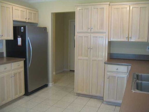 3rd image of 120 Queensford Way