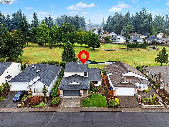 3rd image of 15902 SE 35th St