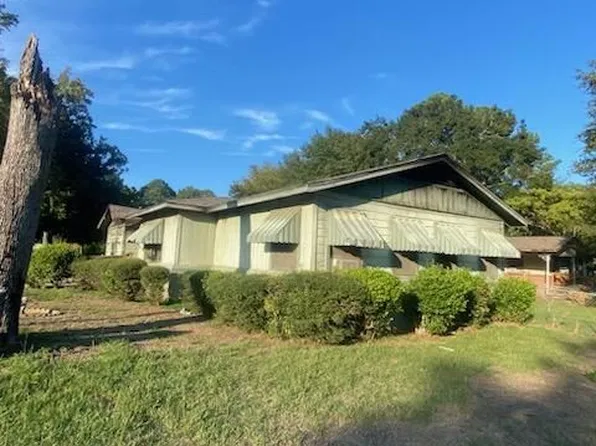 2004 S 13th St, Longview, TX 75602