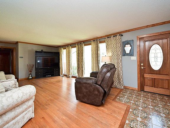 2nd image of 3605 Westview Dr NE