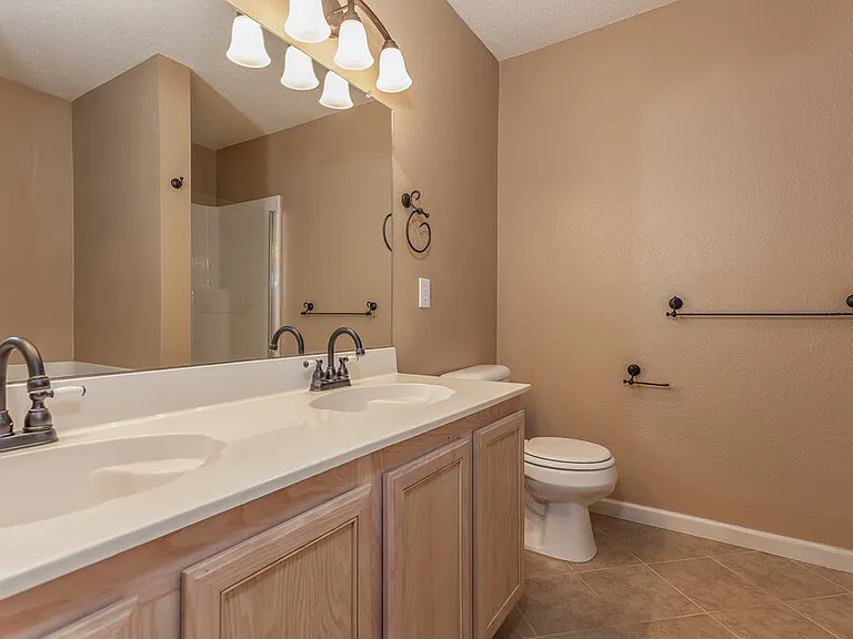 2128 Panorama Ln — Photo 9