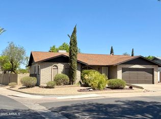 1102 E Grandview Rd, Phoenix, AZ 85022