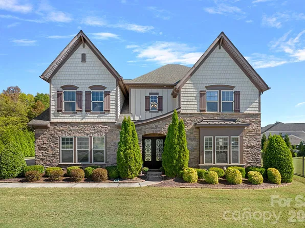 8322 Marigold Pl, Harrisburg, NC 28075