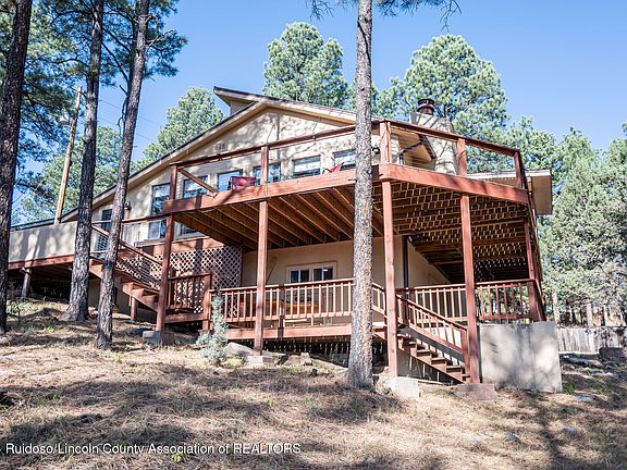 3rd image of 101 Pine Cone Ln