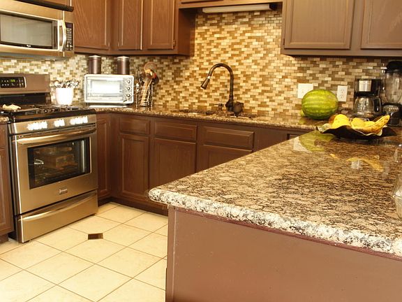 5th image of 2952 Woodside Ave SE