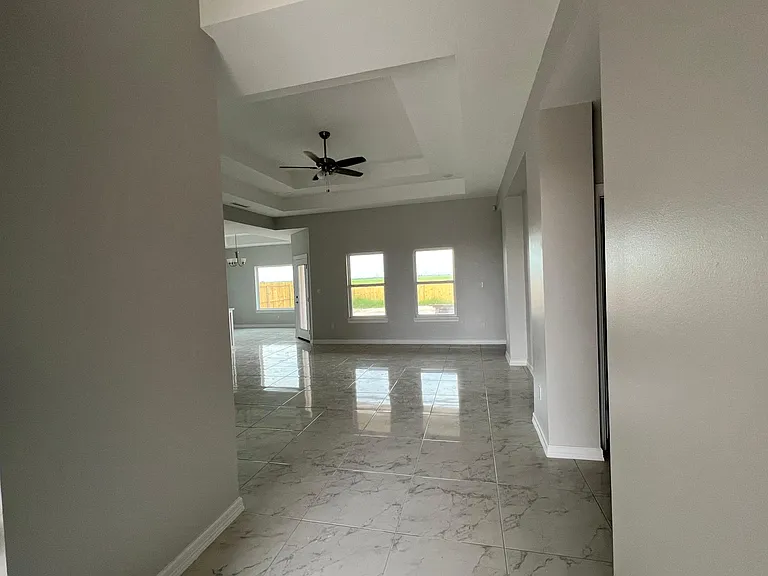 5006 Westgate Cir S — Photo 2